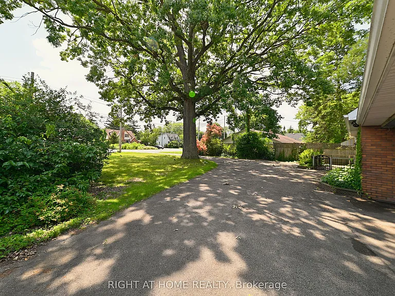210 Speedvale Ave E #2 — Photo 2