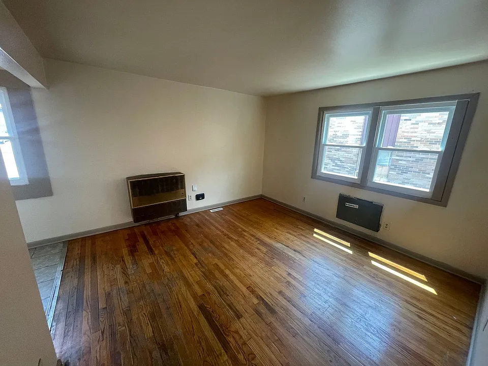 1320 S 26th St. (8 unit)