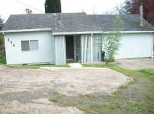 494 Lombard St, North Bend, OR 97459