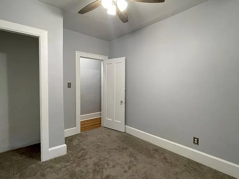 2286 Calvert St — Photo 25