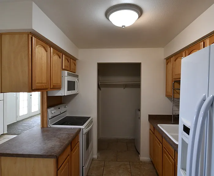 630 W Inglewood St — Photo 12