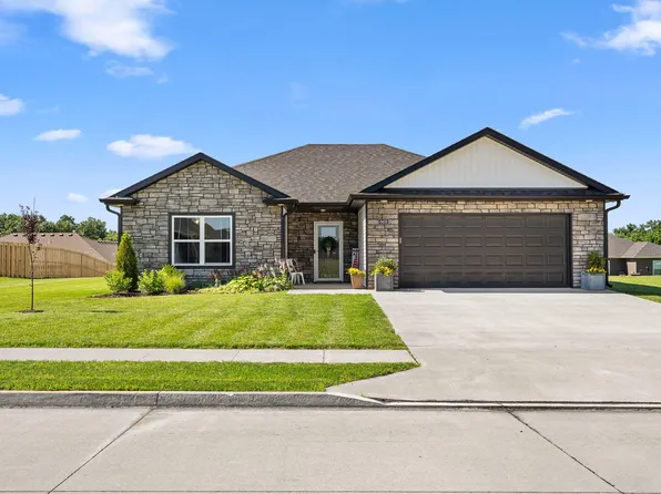 6456 Douglas Pkwy, Hallsville, MO 65255