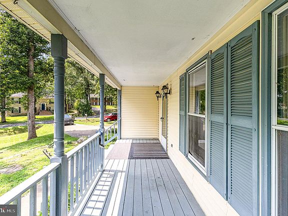4th image of 1032 Isabella Dr
