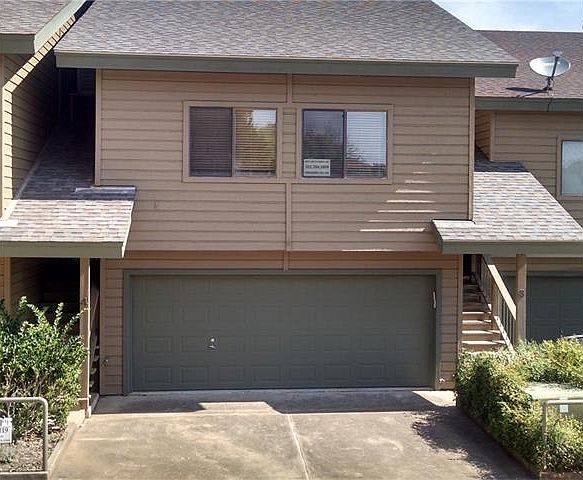 1st image of 504 Harbor Dr #3