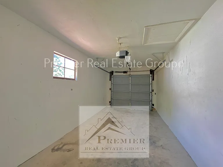 325 W Ramona Ave — Photo 14