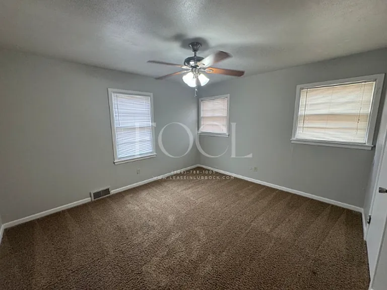 3605 38th St — Photo 10