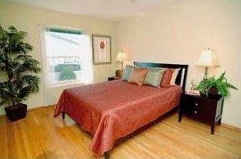 5th image of 33 Mar Vista Dr