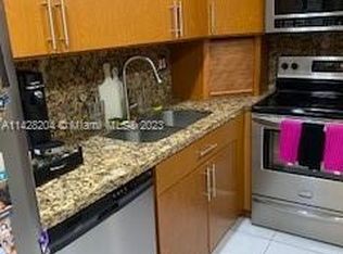 210 174th St APT 2106, Sunny Isles Beach, FL 33160