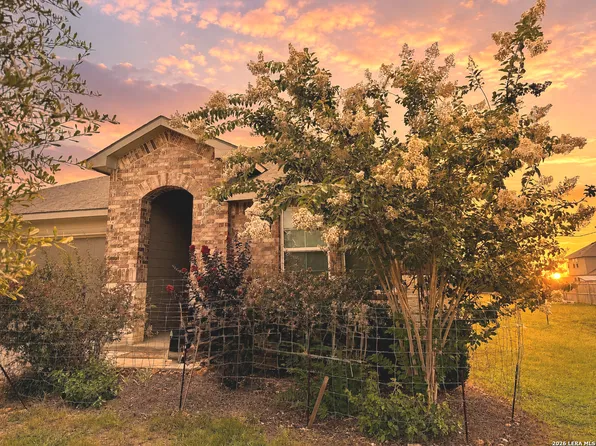 138 Desert Poppy, Bandera, TX 78003