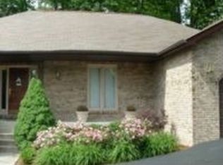 1236 W Woodstone Ct, Scottsburg, IN