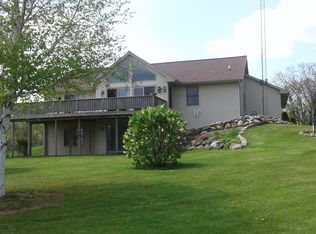 4696 Poygan Ave, Omro, WI 54963