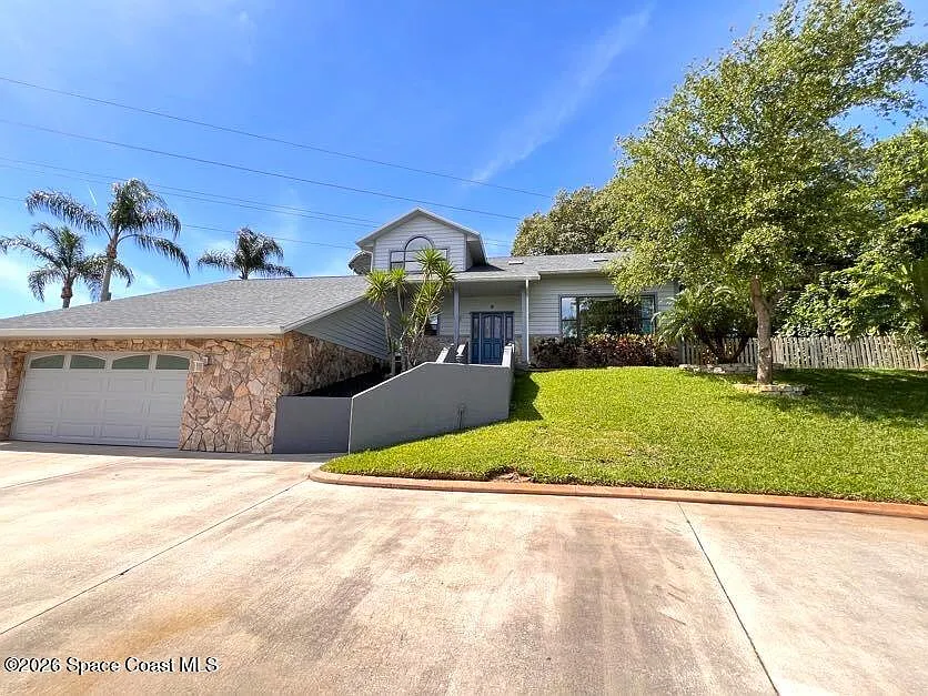 3 bed, 4.0 bath, 2544 sqft, $5,000 — Photo 3
