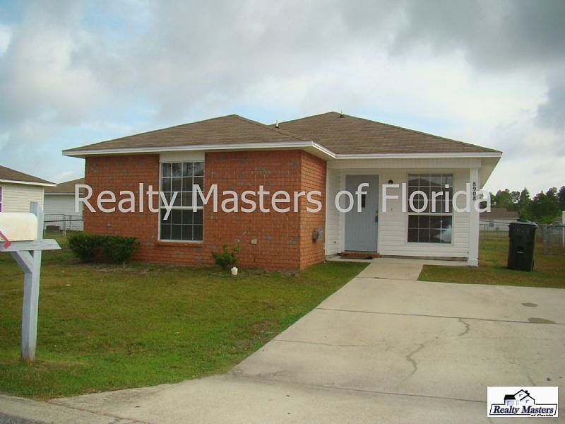 1st image of 8908 Forest Oak Dr