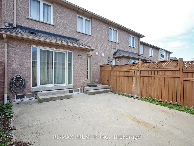 205 Equator Cres — Photo 27
