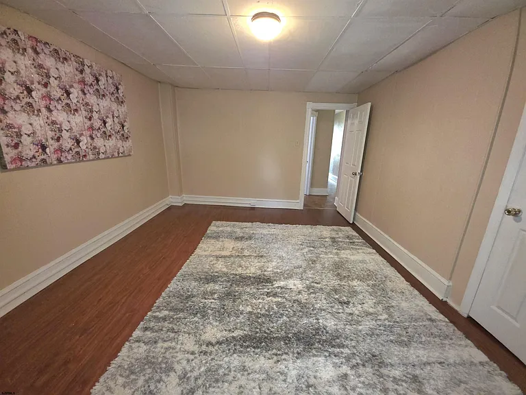604 N Indiana Ave — Photo 20