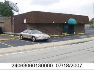 6950 W 95th St, Oak Lawn, IL