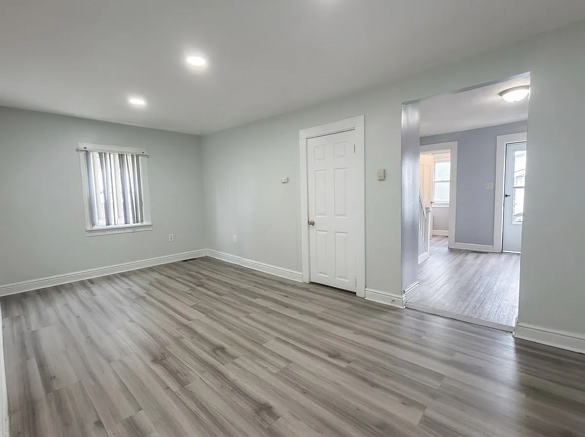 2 bed, 880 sqft, $1,195 — Photo 2