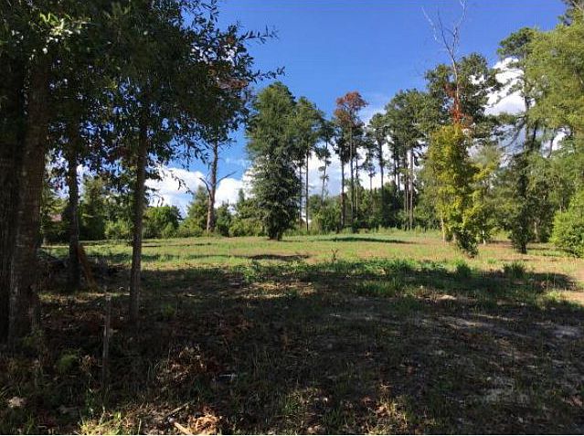 1st image of 2400 Tanglewood Cir