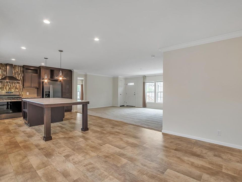 1st image of 10873 Edwards Ln #323