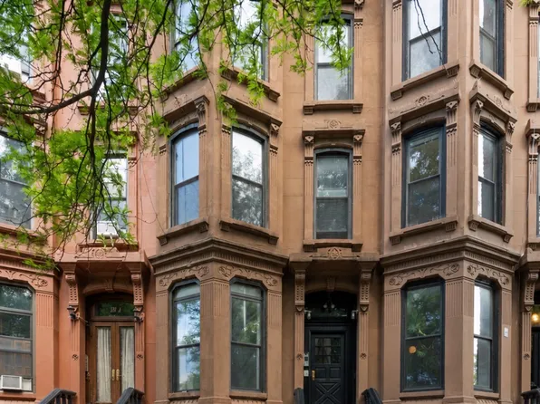 533 Washington Avenue image 1 of 8