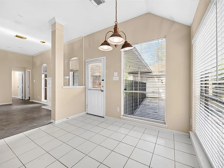 5814 Eldridge Glen Dr — Photo 13