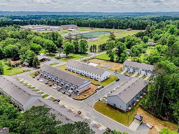 4th image of 23 Sweetspire Dr NW