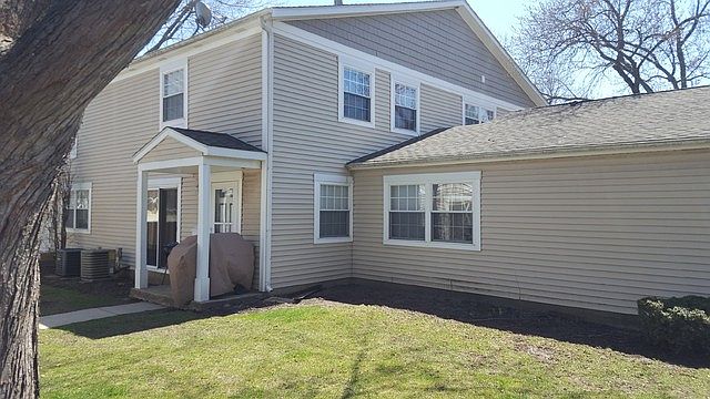 1st image of 1202 Spur Ct #1202