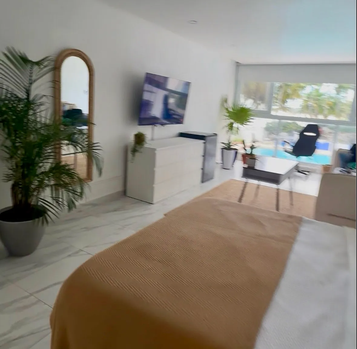 Studio, 500 sqft, $2,100 — Photo 4