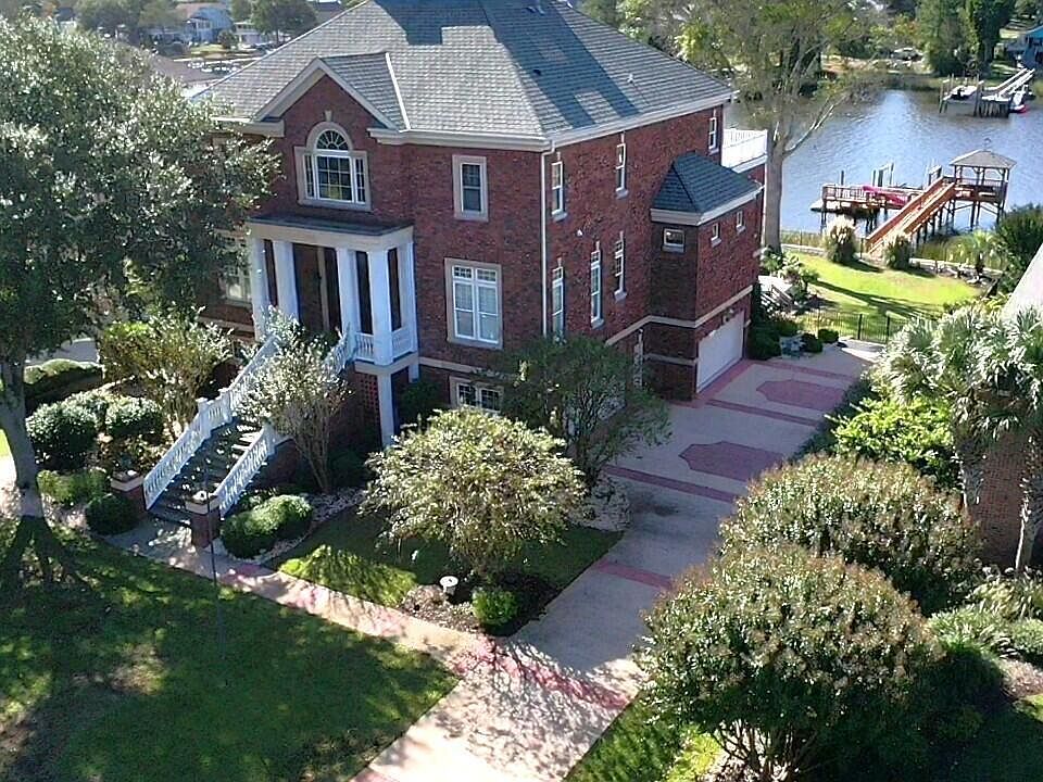 1st image of 2775 Pinecrest Dr SE