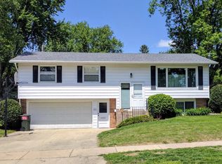 1423 29th St NW, Rochester, MN 55901