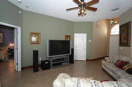 3rd image of 9025 Breland Dr