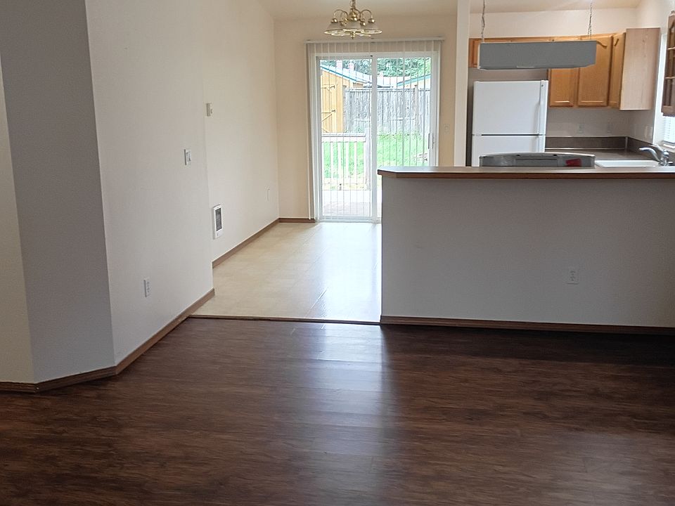 2nd image of 9027 Boulder Ln SE