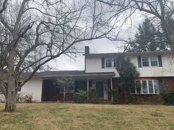 61306 Samanna Ln, New Concord, OH 43762