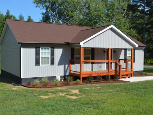 2004 Glisson Dr, Tunnel Hill, GA 30755