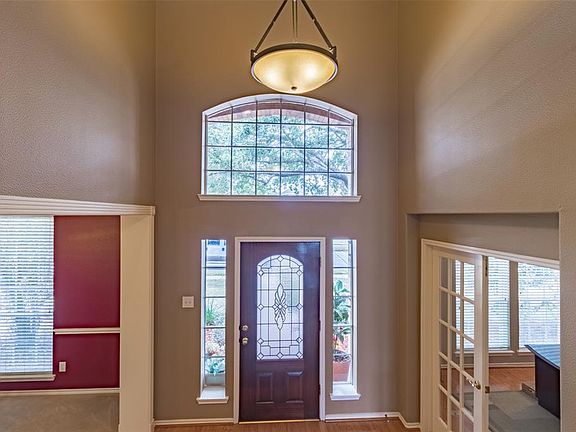 2nd image of 3918 Clarestone Dr