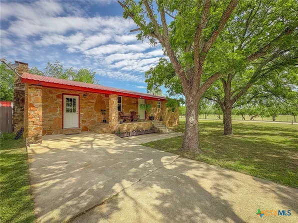 1003 Standifer St, Lampasas, TX 76550