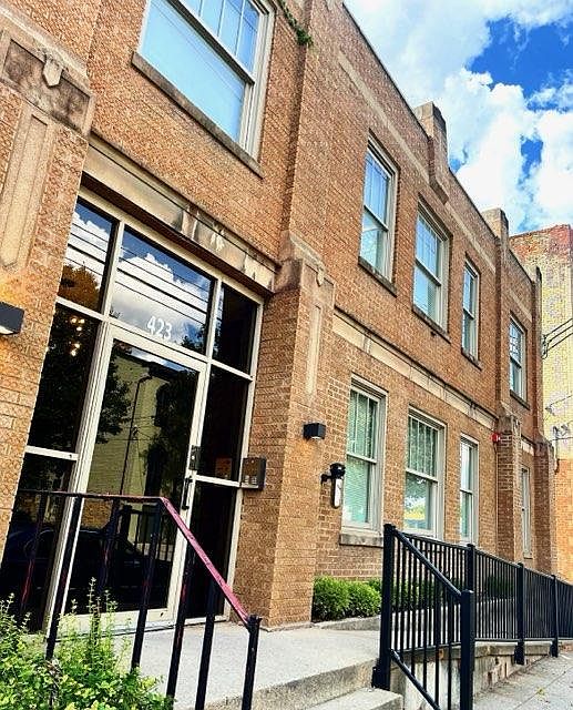 1st image of 423 Greenup St APT 107