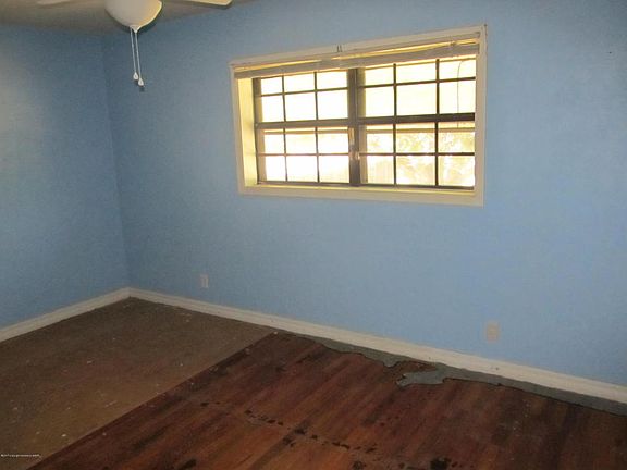 3rd image of 308 N Hoyne Ave