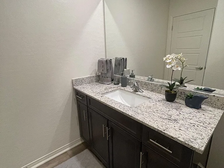 4938 Amberlyn St — Photo 21