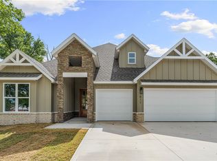 811 N Mount Olive, Siloam Springs, AR 72761