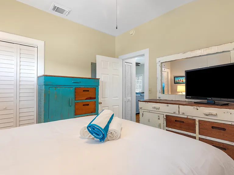 906 Truman Ave #2 — Photo 20