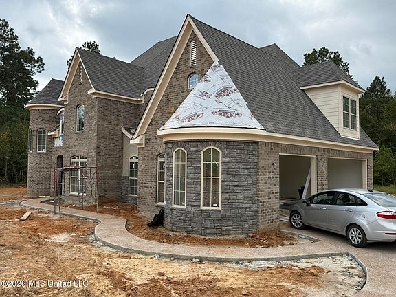 3rd image of 349 Poplar Ln