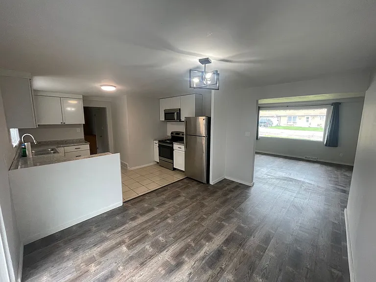 1705 Aspen St — Photo 6