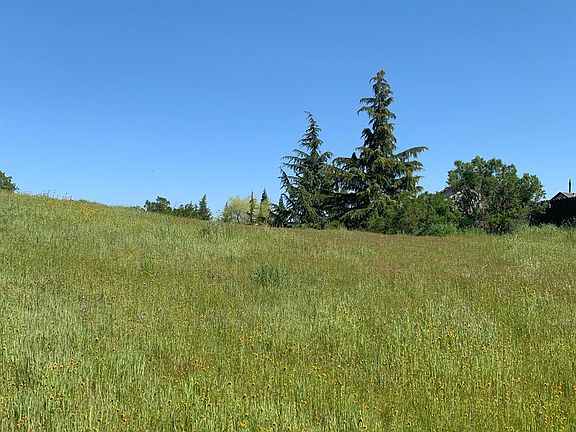 2nd image of 2927 Cascade Ln #0