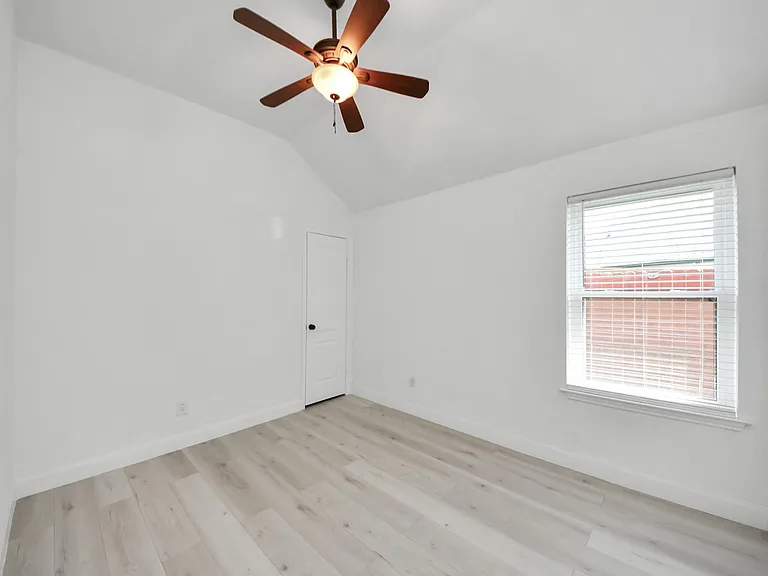 10850 White Oak Point Ct — Photo 24