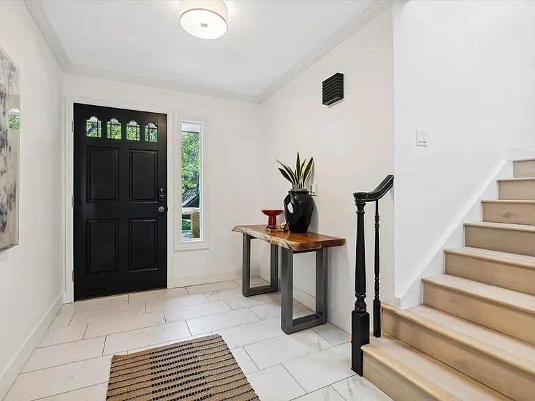 31 Eagle Dr — Photo 2