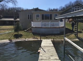 2103 S Lakeshore Dr, Malcom, IA 52211