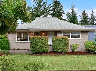 8914 Corliss Ave N, Seattle, WA 98103