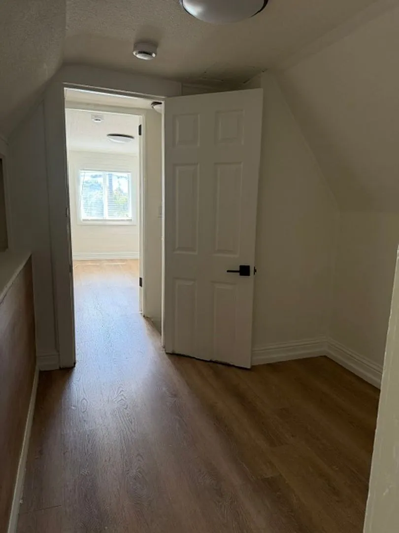 1/2 Off First Month's Rent, 3Bdrm, 1Bath — Photo 3