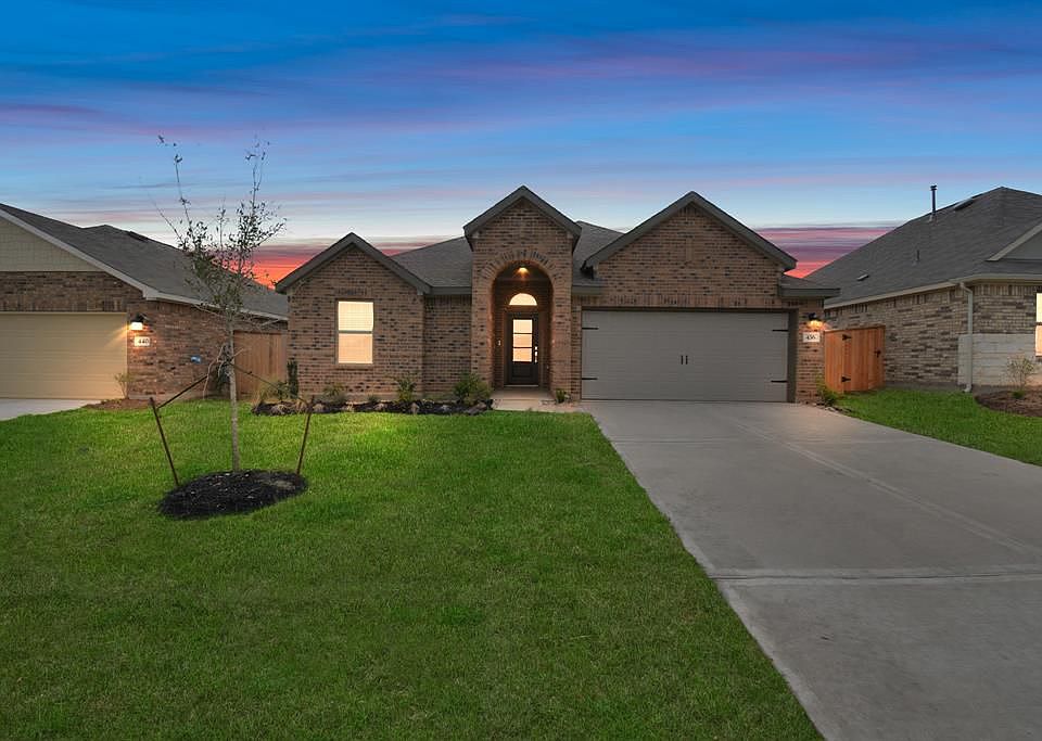 1st image of 436 Palmer Ct